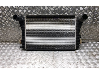 Интеркулер  1K0145803CC, 1K0145803CC   Volkswagen Golf VI 