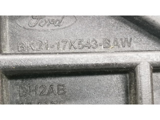 Передний держатель бампера