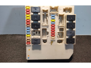 Блок предохранителей  1319, 233293D   Renault Clio III    