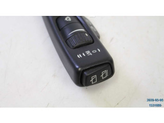 Ручка стеклоочистителей 8691993   Volvo V50