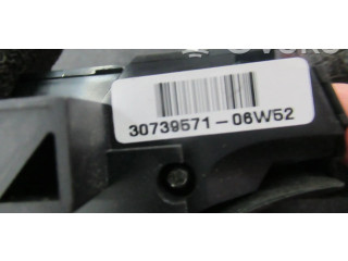 Подушка безопасности водителя 30739571 Volvo V70