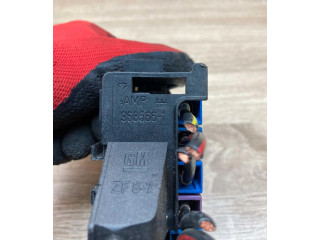 Pojistková skříňka 968566 Opel Zfira A 1999