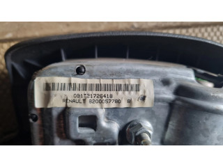 Подушка безопасности водителя 8200057780   Renault Clio II