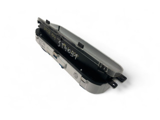 Přístrojová deska Mitsubishi L200 1996 MR559166