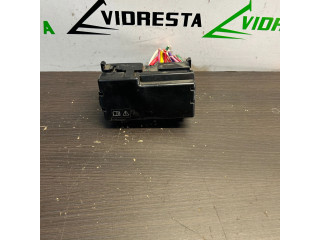 Блок предохранителей     Honda HR-V    