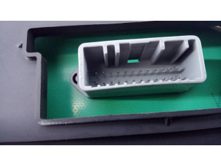 Панель приборов 8200305019D, E2-A1-29-7 Renault Clio III