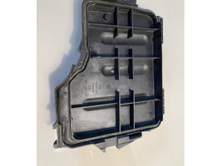 Блок предохранителей  4E1937128   Audi A8 S8 D3 4E    