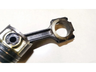 Píst Alfa Romeo 156 pro naftový motor 1.9