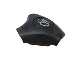 Подушка безопасности водителя 8420503 Toyota Corolla Verso E121