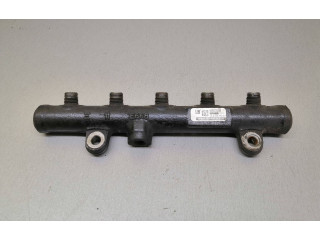 Vstřikovací lišta 9654726280, 110423858226 Volvo S40