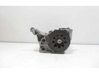 Масляный насос 04L145208H Skoda Rapid (NH)