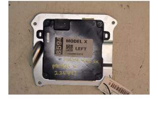 Блок управления Tesla Model X