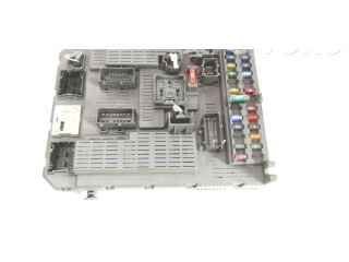 Блок предохранителей 9651938180   Citroen C8    