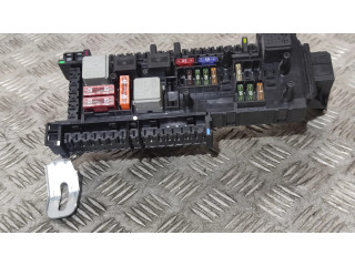 Pojistková skříňka 016706581A Mercedes-Benz E A207 2011