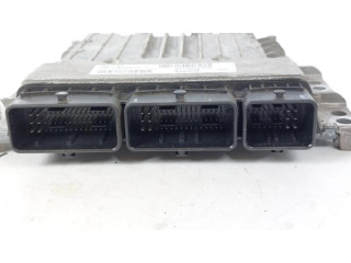 Блок управления двигателя S180095107A Dacia Duster