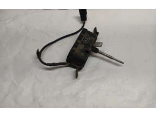 Моторчик стеклоочистителя 8620959 Volvo S80