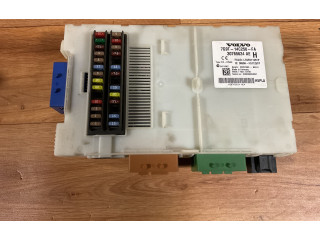 Блок предохранителей 30765624AE, 7G9T14C256FA   Volvo V70    