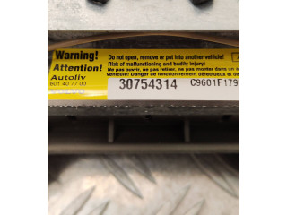 Подушка безопасности водителя 30754314, C9601F179   Volvo V70