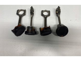 Píst G4LC KIA Venga