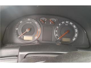 Панель приборов 81071428   Skoda Superb B5 (3U)       