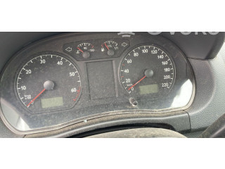 Přístrojová deska  Volkswagen Polo IV 9N3 2005   