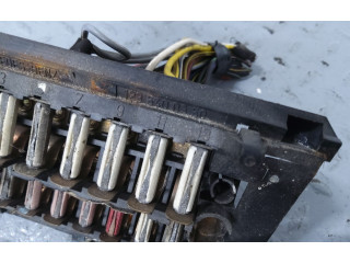 Ящик предохранителей (комплект)    A1235400350, 1235400350   Mercedes-Benz 200 300 W123