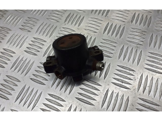 Топливная рампа 8200057232 Nissan Almera N16