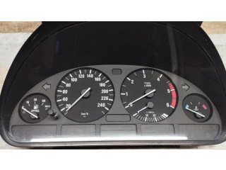 Přístrojová deska BMW 5 E39 1999 87001374, 87001313