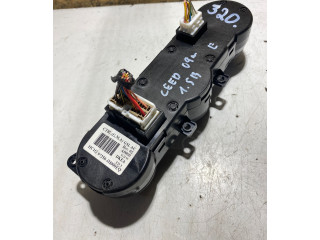 Блок управления климат-контролем 97250-1   KIA Ceed