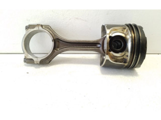 Поршень с шатуном 4n14 M174 Mitsubishi Outlander