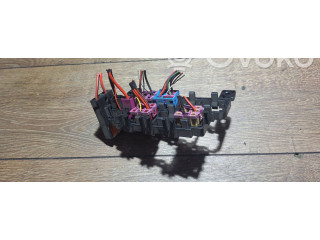 Блок предохранителей  4f0937503   Audi A6 S6 C6 4F    