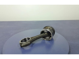 Píst Audi A4 S4 B8 8K