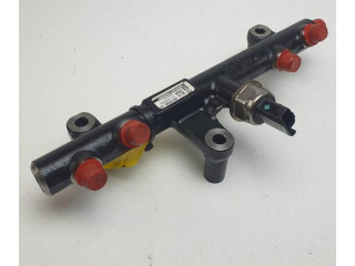 Топливная рампа 968190968004   Citroen C5   для двигателя RH02