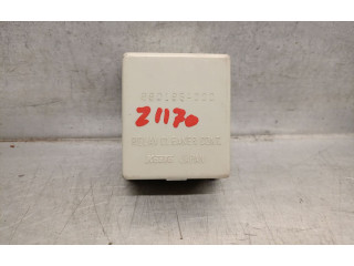 Блок предохранителей 88018SA000   Subaru Forester SG    