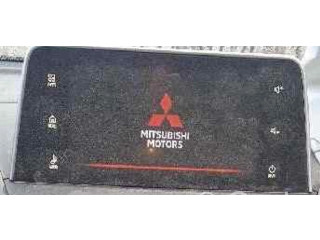 Радио/ проигрыватель CD/DVD / навигация