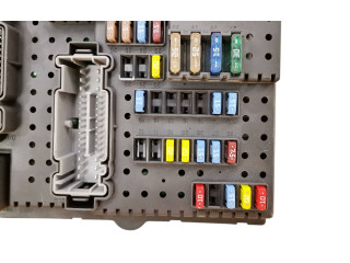 Блок предохранителей 8676391, 12217799   Volvo XC90    