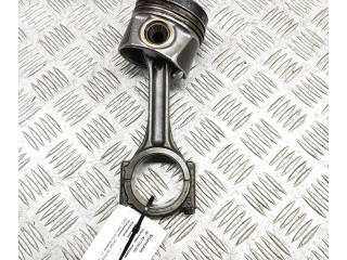  Поршень  04L107065A, 04L105401A  Skoda Octavia Mk3 (5E)  