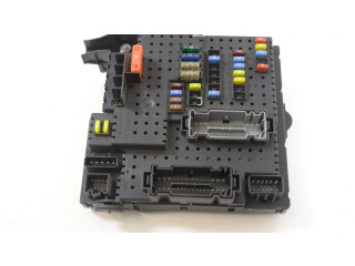 Блок предохранителей  8688264, 12217789   Volvo V70    