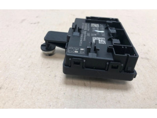 Блок управления центрального замка 4M0959593M, 4M0959593M Audi e-tron