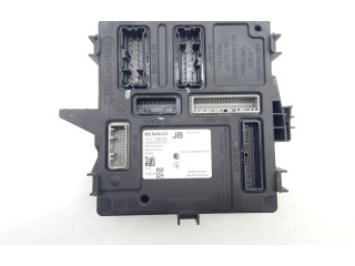 Блок управления 284B26838R   Renault Captur