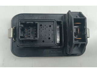 Pojistková skříňka Спидометр (приборный щиток) 153048000 Alfa Romeo 145 - 146 2000