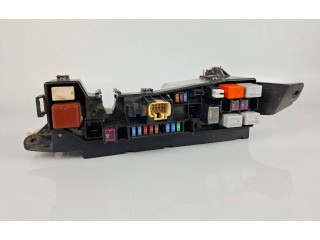 Блок предохранителей 5136YA1 Toyota Corolla Verso AR10