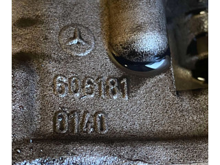 Масляный насос om606 R6061810120 Mercedes-Benz E W124