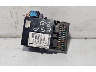   Pojistková skříňka 8200315957   Renault Espace -  Grand espace IV 2004