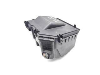 Блок предохранителей 13144736 Opel Meriva A