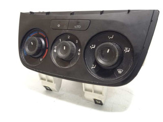 Модуль блока управления кондиционером 735498657 Opel Combo D