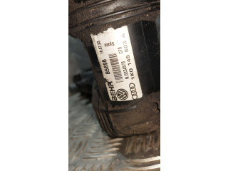 Интеркулер  1K0145803A, B5896   Volkswagen Touran I 