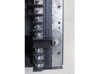 Блок предохранителей 1K0937132F Audi Q3 8U