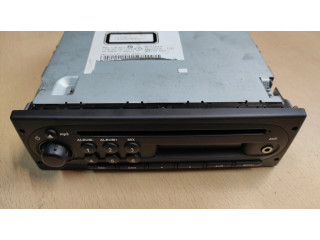 Радио/ проигрыватель CD/DVD / навигация