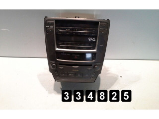 Радио/ проигрыватель CD/DVD / навигация